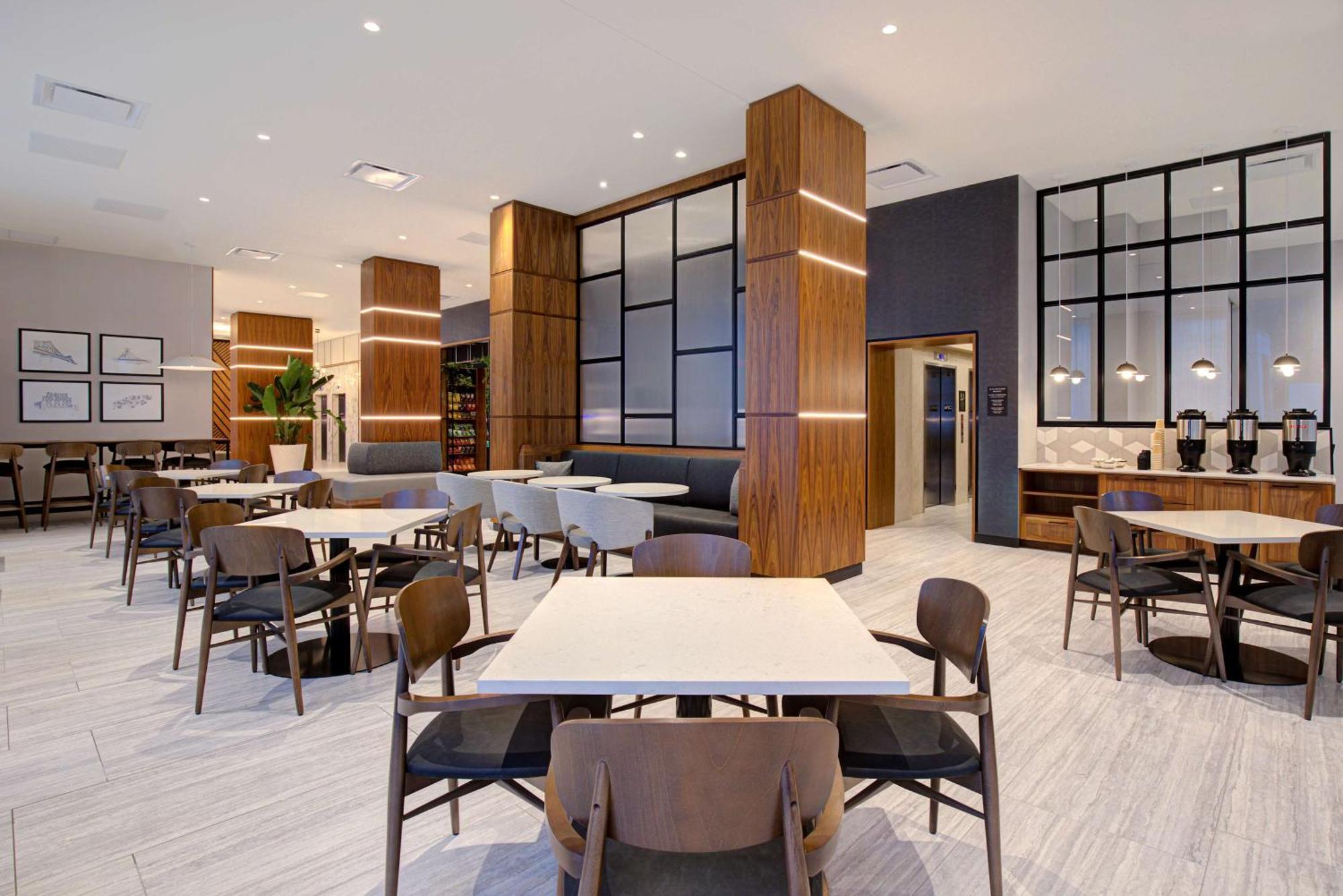 Homewood Suites By Hilton Montreal Downtown 외부 사진